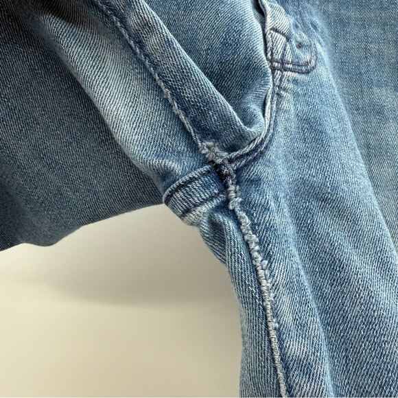 Mother The Looker Crop Distressed Medium Wash Jeans in Graffiti Girl Sz 27 - Picture 10 of 15